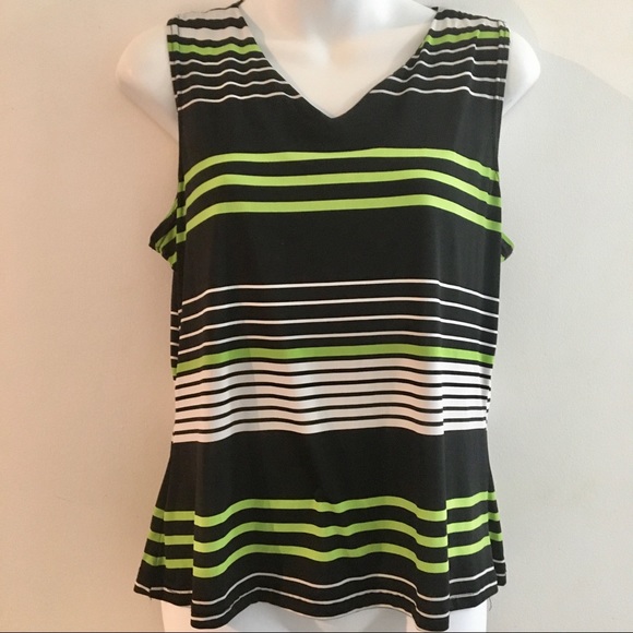 Jessica | V-neck Tank (L) - Picture 3 of 8